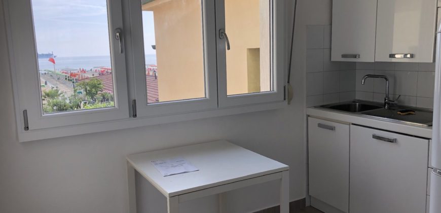 Appartamento con terrazza vista mare